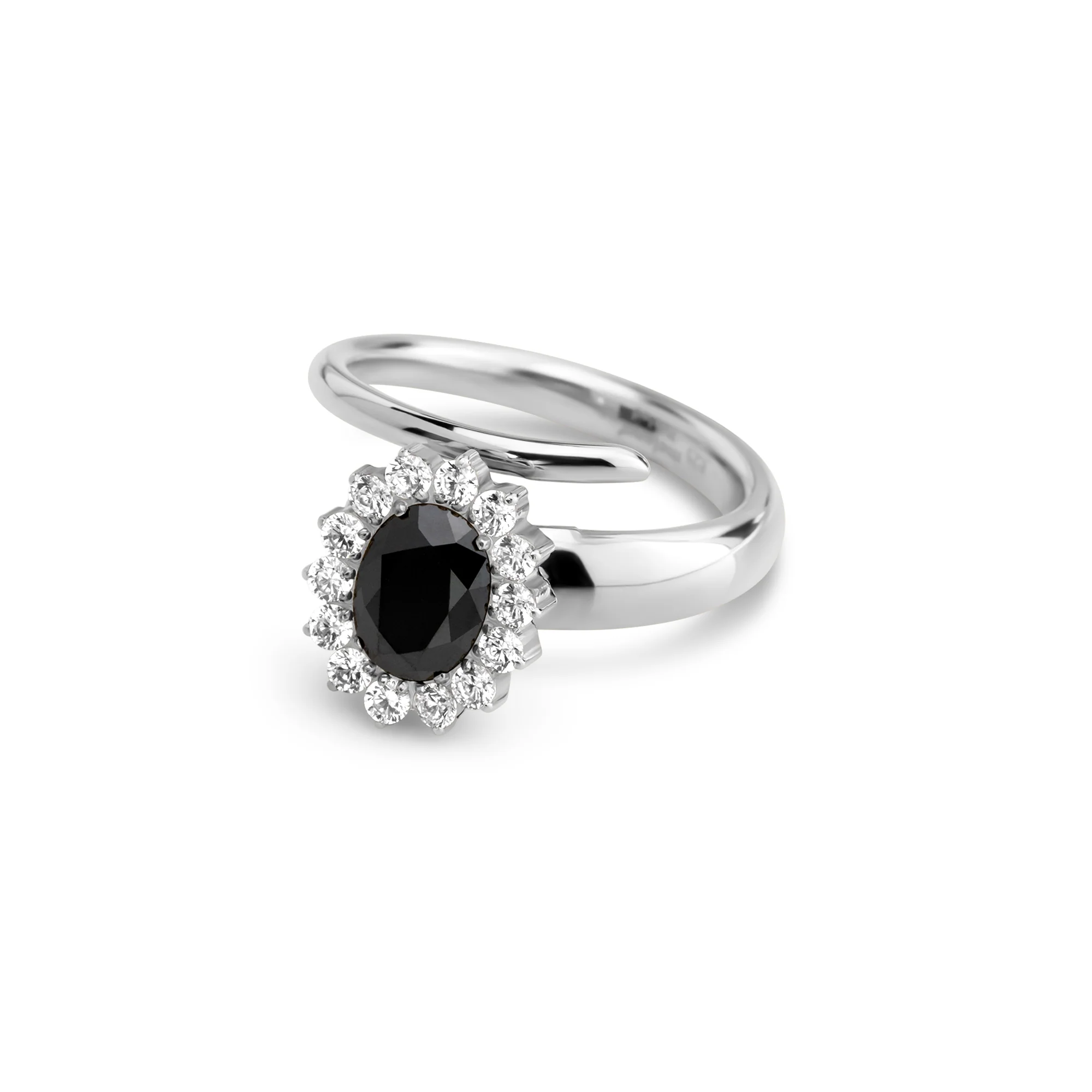 Melano Twisted Merry Mistletoe Ring Set - Image 4