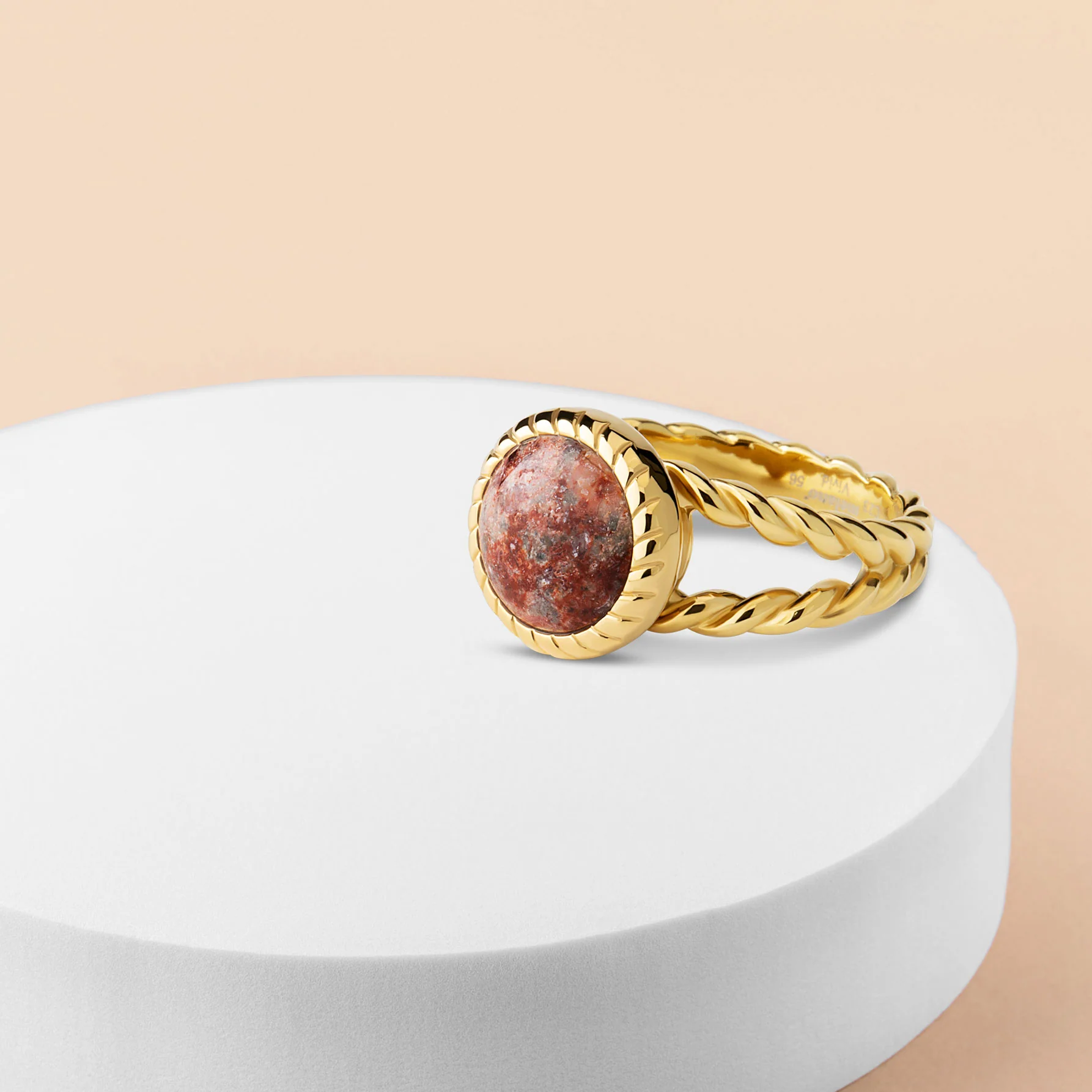Melano Vivid Crimson Leaves Ring Set