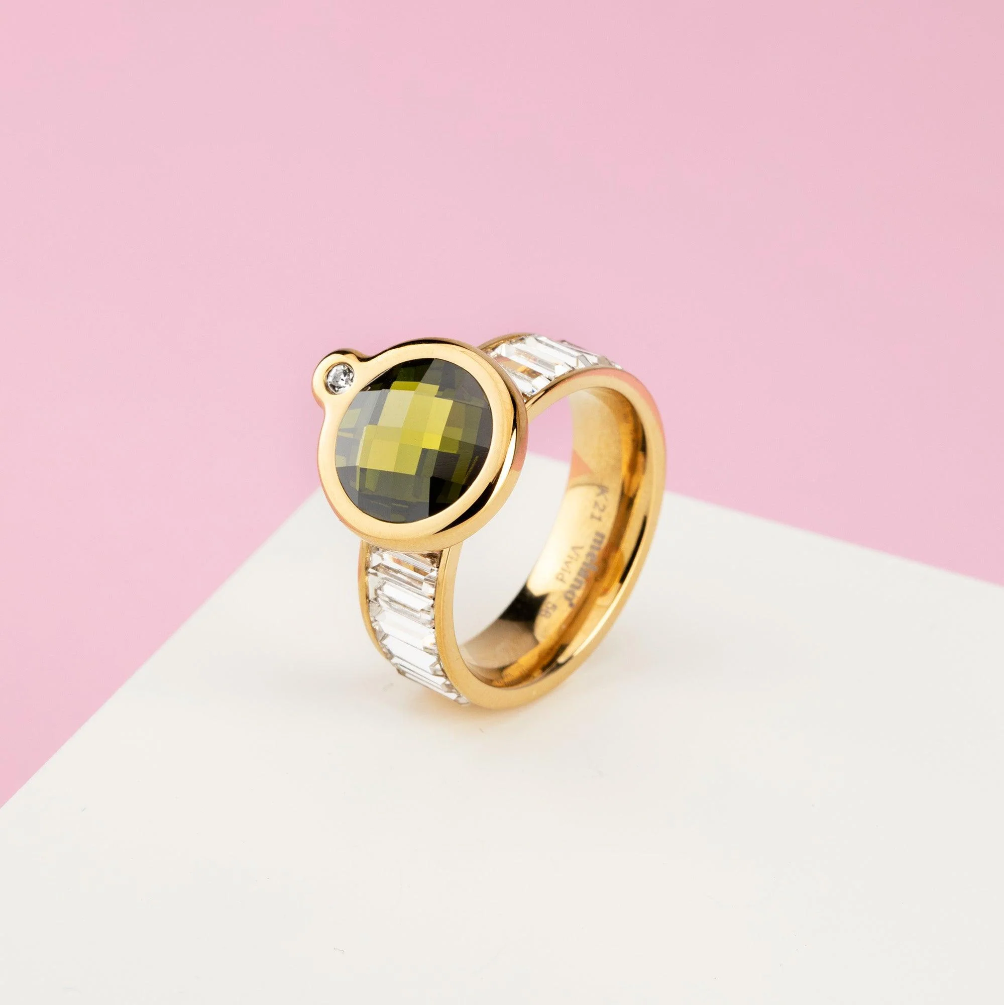 Melano Vivid Good Sparkle Ring Set